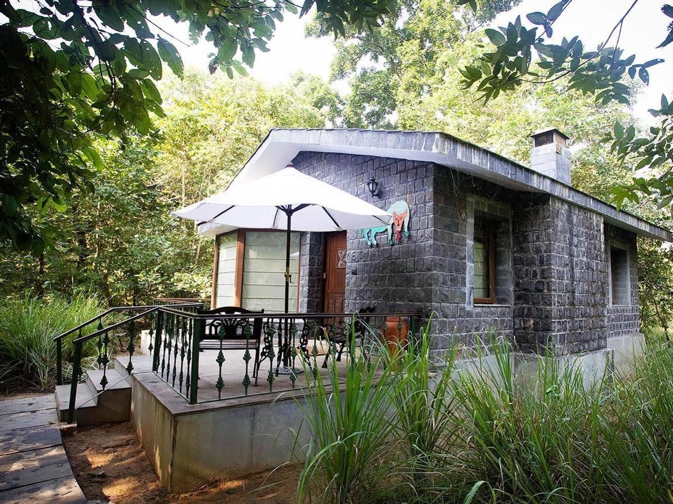 Singinawa Jungle Lodge Kanha Lagma Kültér fotó